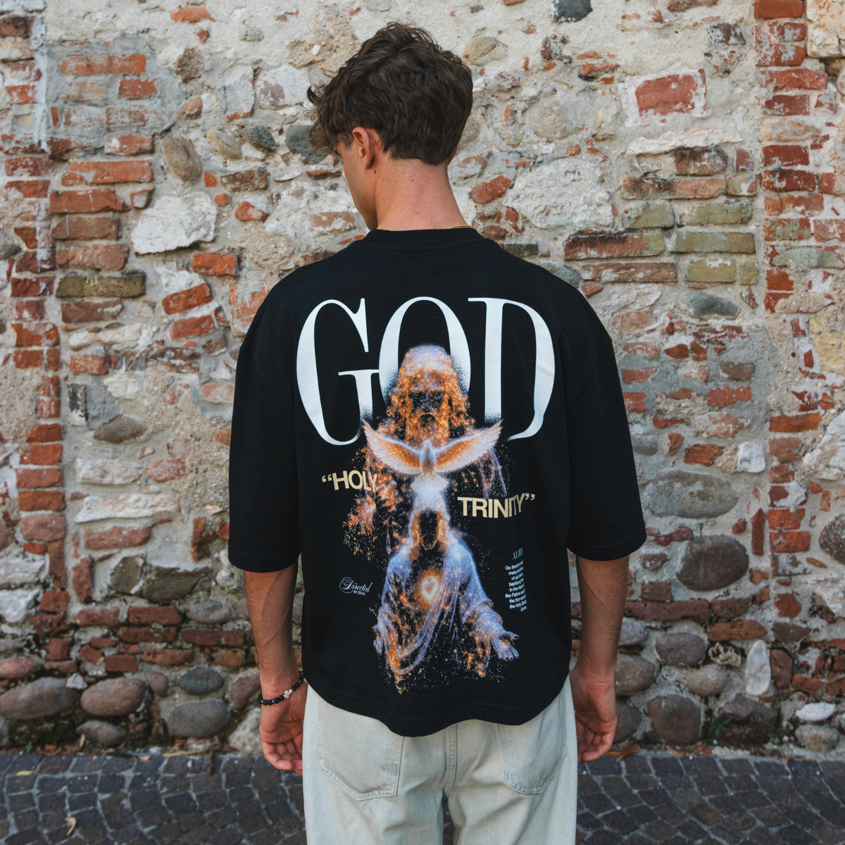 HOLY TRINITY Cropped Tee